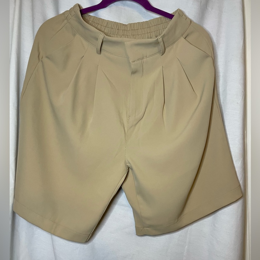 NWT Tarse Camel Color Light Tan Summer Flowy Shorts w Stretch and Pockets Size M